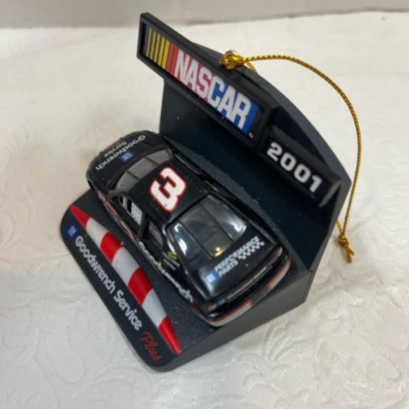 NASCAR Dale Earnhardt 2001 Christmas Tree Ornament Goodwrench Service 2.5x2" - Picture 5 of 8